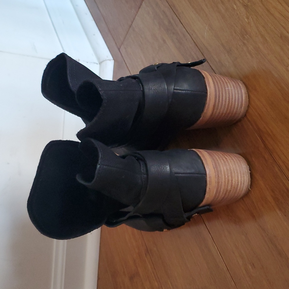 UGG Elora Black Ankle Boots Size 9 - Picture 5 of 13